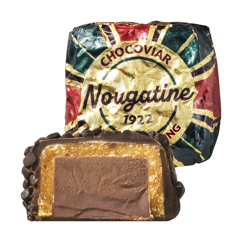 Venchi Chocoviar Nougatine Praline im Anschnitt mit Verpackung