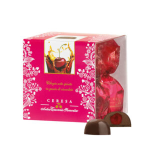 Antica Ceresa Schokoladenpralinen mit ganzer Kirsche in durchsichtigem Geschenkwürfel